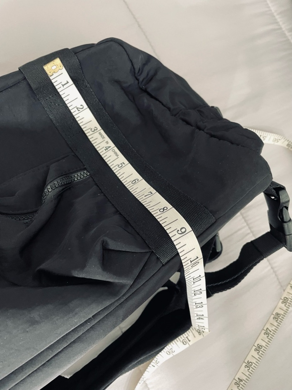 Gaiam Convertible Duffle Backpack - Picture 6 of 10